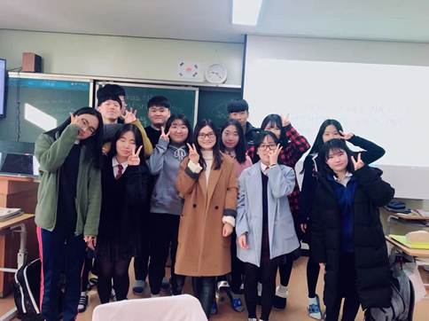 2011对外范娟在韩国做汉语教师